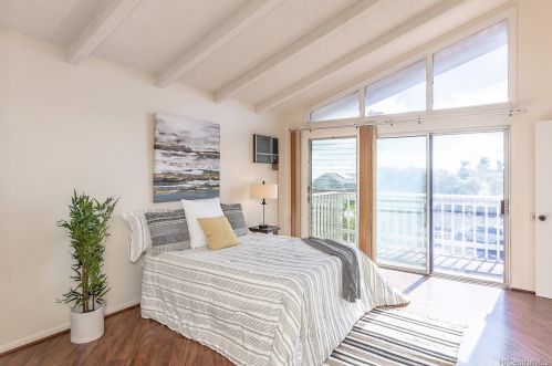 1008 Kaluanui Rd, Honolulu HI  96825-1323 exterior