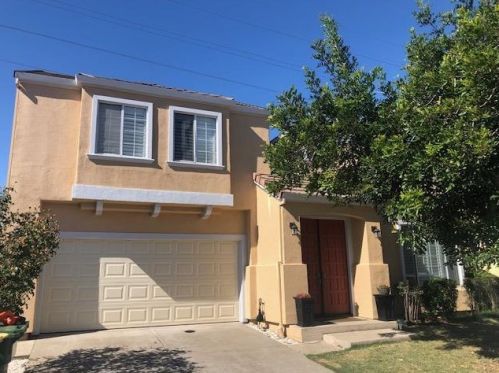 290 Summerwind Dr, Milpitas, CA 95035-2413
