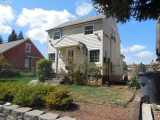 7461 Westanna Ave, Portland, OR 97203-4137