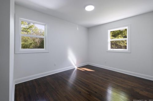 17 Valley Field Rd, Sandy Hook CT  06482-1096 exterior