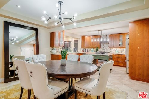 4915 Glencove Ave, Glendale CA 91214-1610 exterior