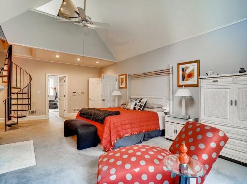 1696 Harts Run, Atlanta GA  30341-1756 exterior