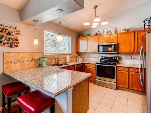 20695 Oxford Pl, Denver CO 80014-5137 exterior