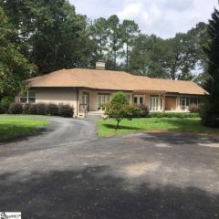 404 Faris Rd, Greenville SC  29605-1038 exterior