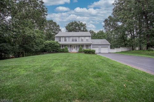 44 Green Tree Dr, Jackson Twp, NJ 08527-4757