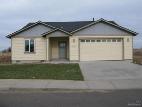 637 Freedom Ln, Metolius, OR 97741