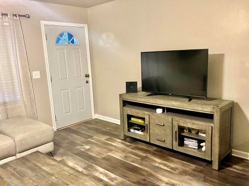 1951 Akron Dr, Atlanta, GA 30315-7001