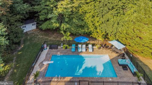 2318 Queensbury Dr, Fallston MD  21047-2928 exterior