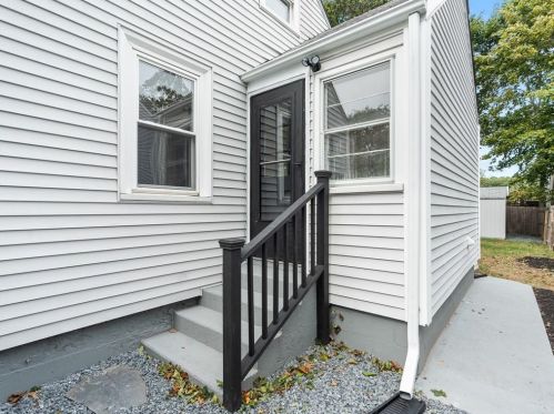 143 River Vue Ave, Warwick, RI 02889-4719