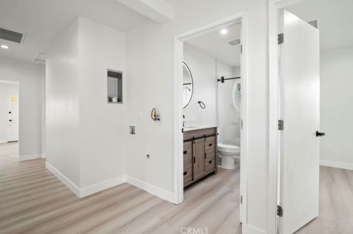 1710 Glenwood Rd, Glendale CA  91201-1812 exterior