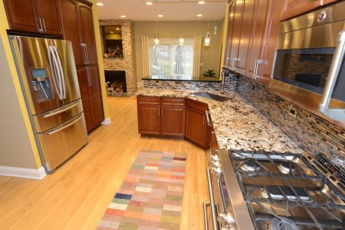 891 Coolidge Ave, Palatine, IL 60067-2223