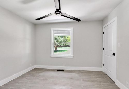 5730 Kayron Dr, Atlanta GA  30328-5120 exterior