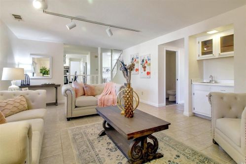 951 San Simeon Dr, Concord CA  94518-2158 exterior