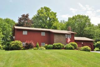 99 Kimball Hill Rd, Hudson, NH 03051-3923