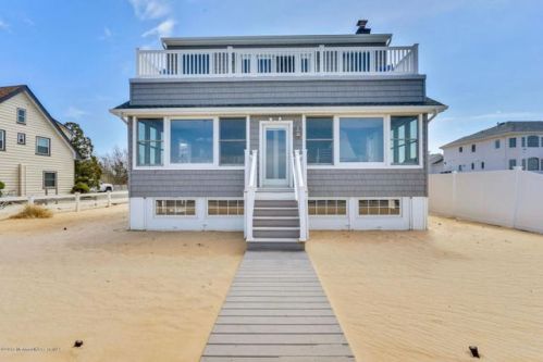 33 Seabright Ave, Berkeley Township, NJ 08721-1127