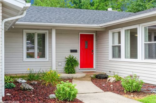 1061 Conrad Ct, Elk Grove Vlg, IL 60007-3016
