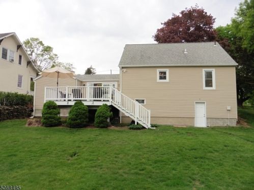 472 Rockaway Rd, Dover NJ  07801-4311 exterior