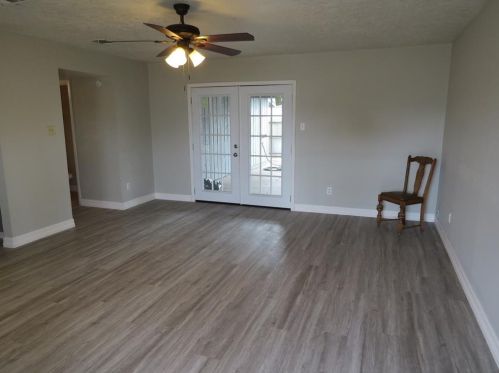 838 Elm St, Deer Park, TX 77536-3134