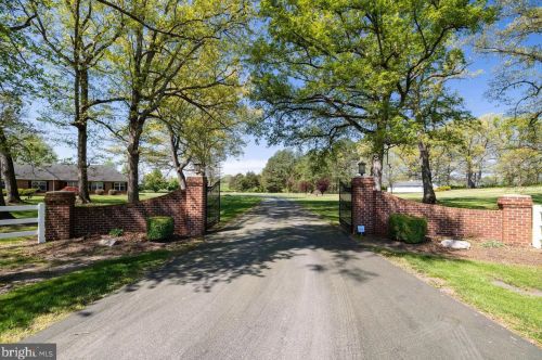 592 Old Farm Rd, Richmond National Battlefiel, VA 22835-3943