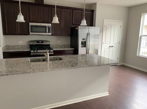 1110 Evergreen Ave, Des Plaines, IL 60016-4321