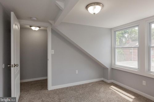 328 Walnut St, Lancaster PA  17602-2404 exterior