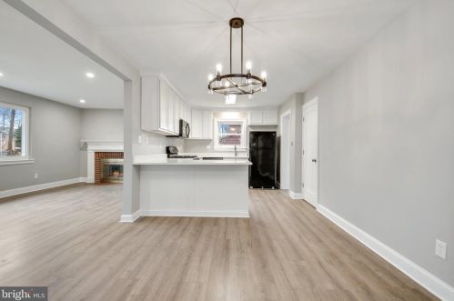 1253 Cresthaven Dr, Silver Spring MD 20903-1107 exterior