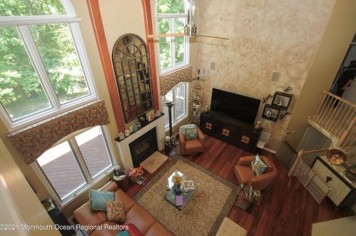 115 Sequoia Woods Ct, Holmdel Village, NJ 07733-2545