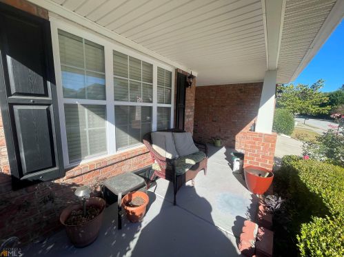 2280 Hickory Station Cir, Lithonia, GA 30078-6193