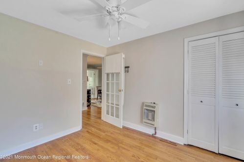 400 Parkview Ave, Tinton Falls NJ 07712-4732 exterior