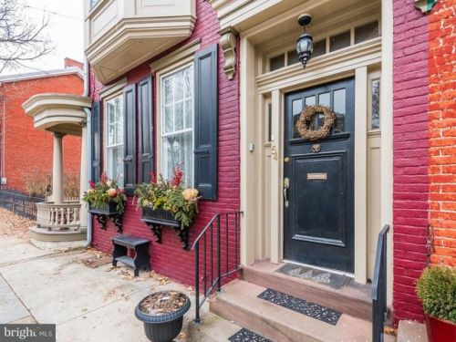 54 Pitt St, Carlisle, PA 17013-3220