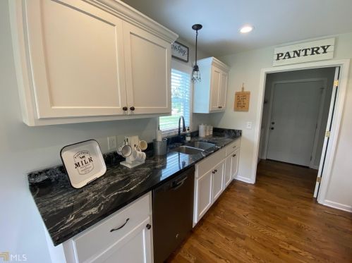 246 Dock Dorsey Rd, Cleveland, GA 30528-4695