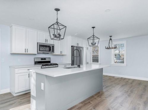 144 Canal St, Westerly RI  02891-1553 exterior