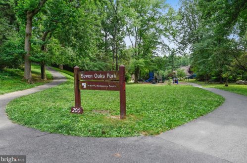 917 Northwest Dr, Silver Spring MD  20901-1435 exterior