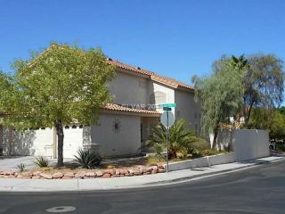 260 Camelback Ridge Ave, Henderson, NV 89012-2253