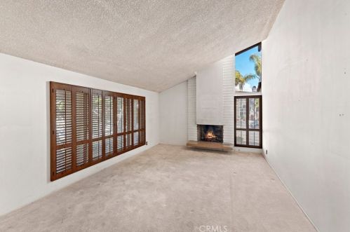 1400 Crestview Ave, Seal Beach, CA 90740-5722