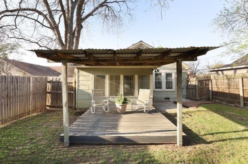 3817 6th St, Fort Worth TX  76107-2029 exterior