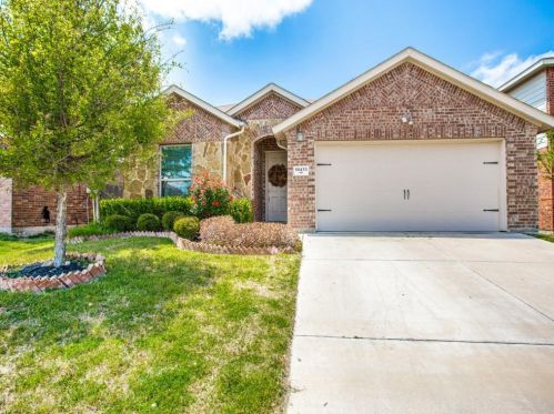 10413 Turning Leaf Trl, Fort Worth TX  76131-3981 exterior