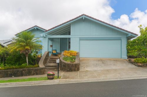 1069 Kaumoku St, Honolulu HI  96825-1307 exterior