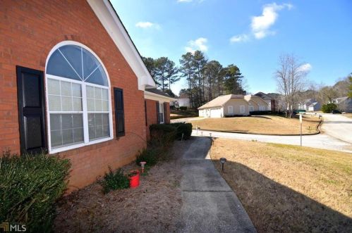 658 Stonemill Mnr, Lithonia, GA 30058-8227