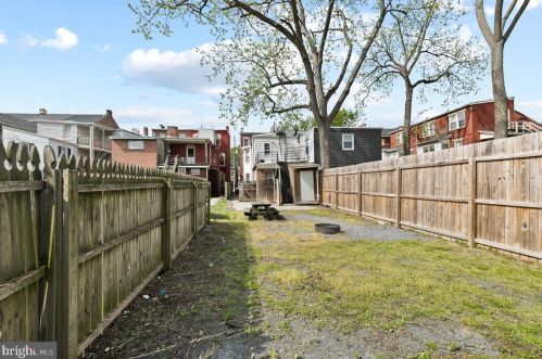 138 Lemon St, Lancaster PA 17602-4918 exterior