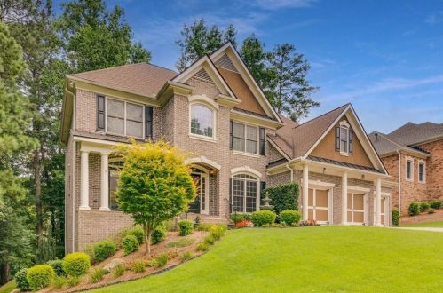 2630 Ivy Brook Ln, Buford, GA 30519-3001