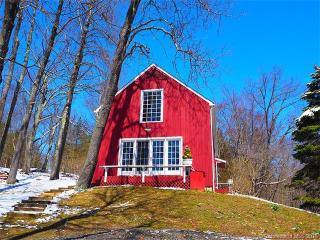 263 Christian St, Bridgewater CT  06752-1505 exterior