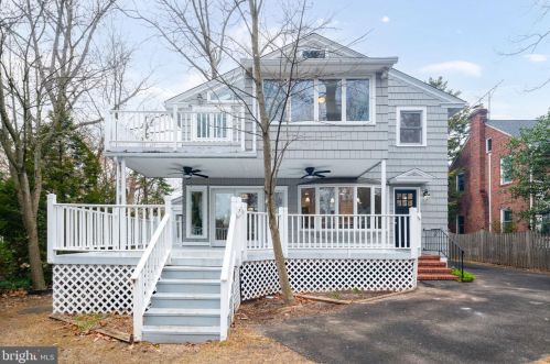 450 Elm Ave, Tavistock NJ  08033-2645 exterior