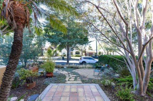 1205 Birch St, Santa Ana, CA 92707-1203