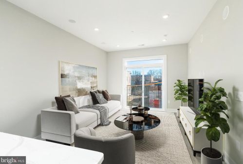 2034 Front St, Philadelphia, PA 19148-0027