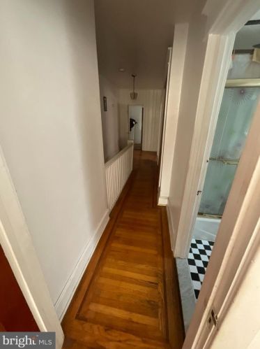 7030 Jackson St, Philadelphia PA  19148-3250 exterior