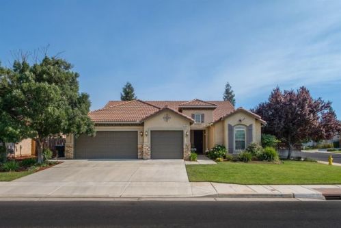 498 Fremont Ave, Clovis, CA 93612-0291