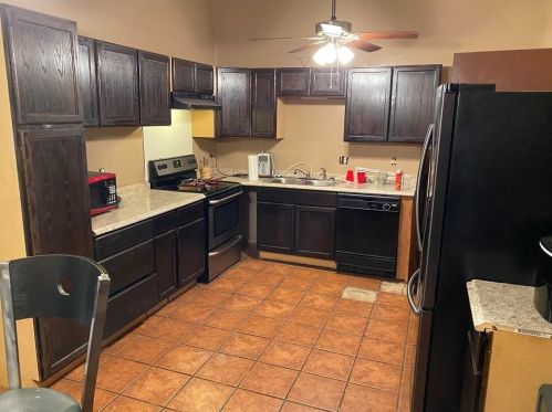 3576 Meadowridge Dr, Atlanta, GA 30331-5432