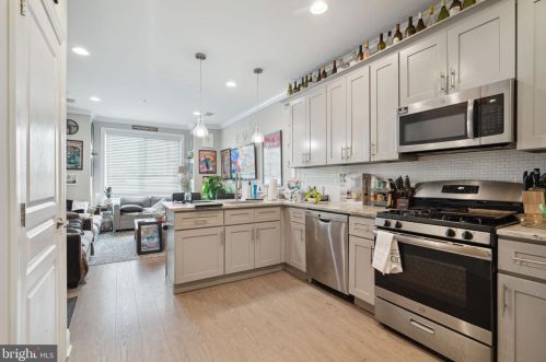 431 Berks St, Philadelphia PA 19131-3215 exterior