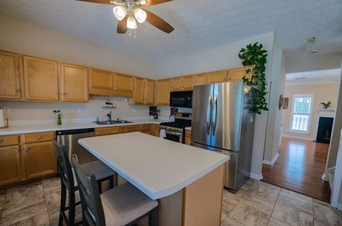 4028 Spring Cove Dr, Duluth GA  30097-2832 exterior